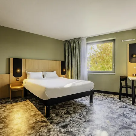 Hotel Gare 3*